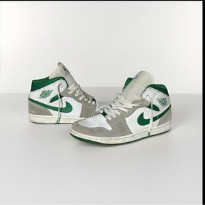 Jordan 1 Mid SE Grey Green